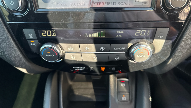 Nissan Qashqai 1.2 DiG-T N-Connecta 5dr Petrol Hatchback